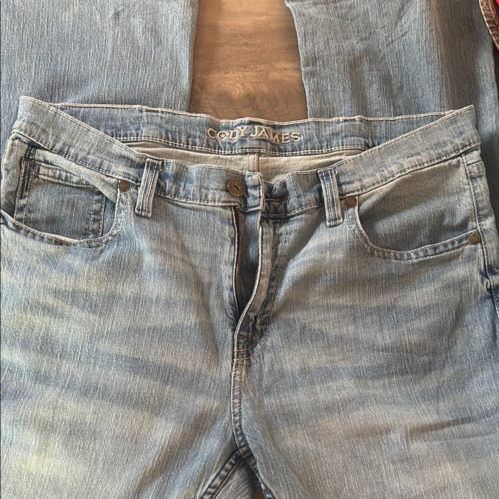 Blue Bootcut Jeans with Classic Denim Style